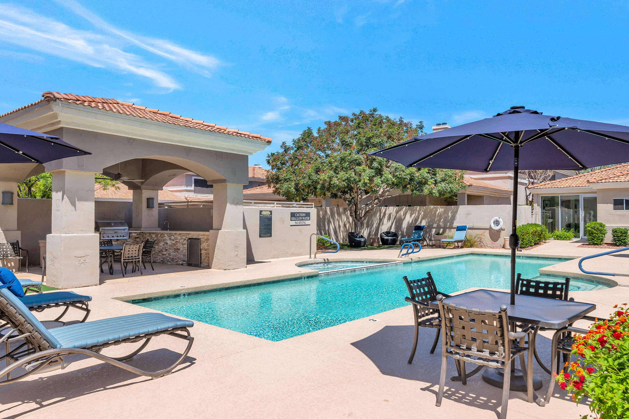 Townhomes At Biltmore photo 4